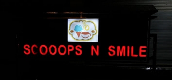 Scooops N Smile logo